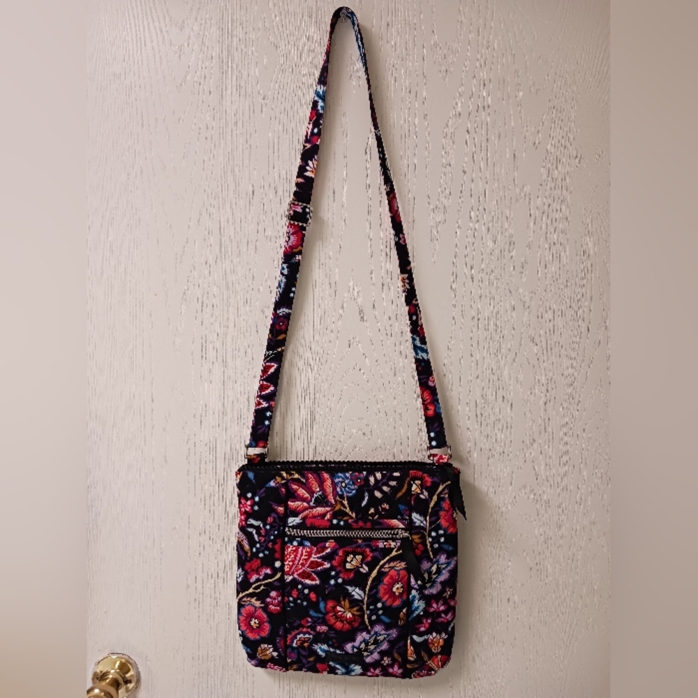 Vera Bradley Hipster Crossbody Bag 20"strap Like New Foxwood